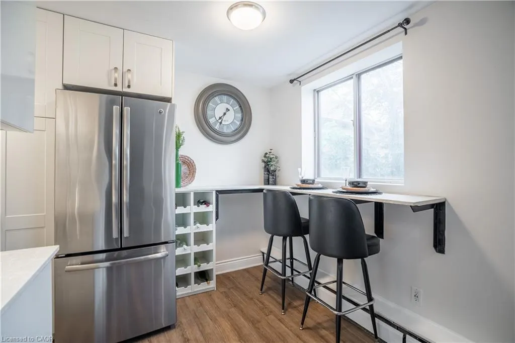 141 Catharine Street, #204