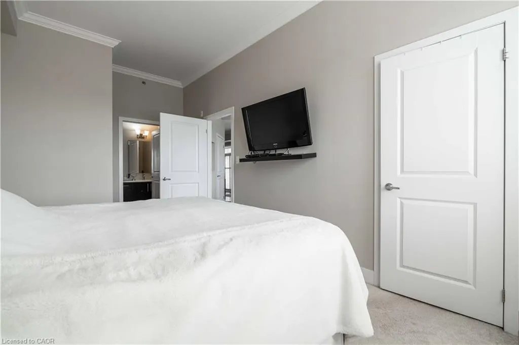 5317 Upper Middle Road, #422