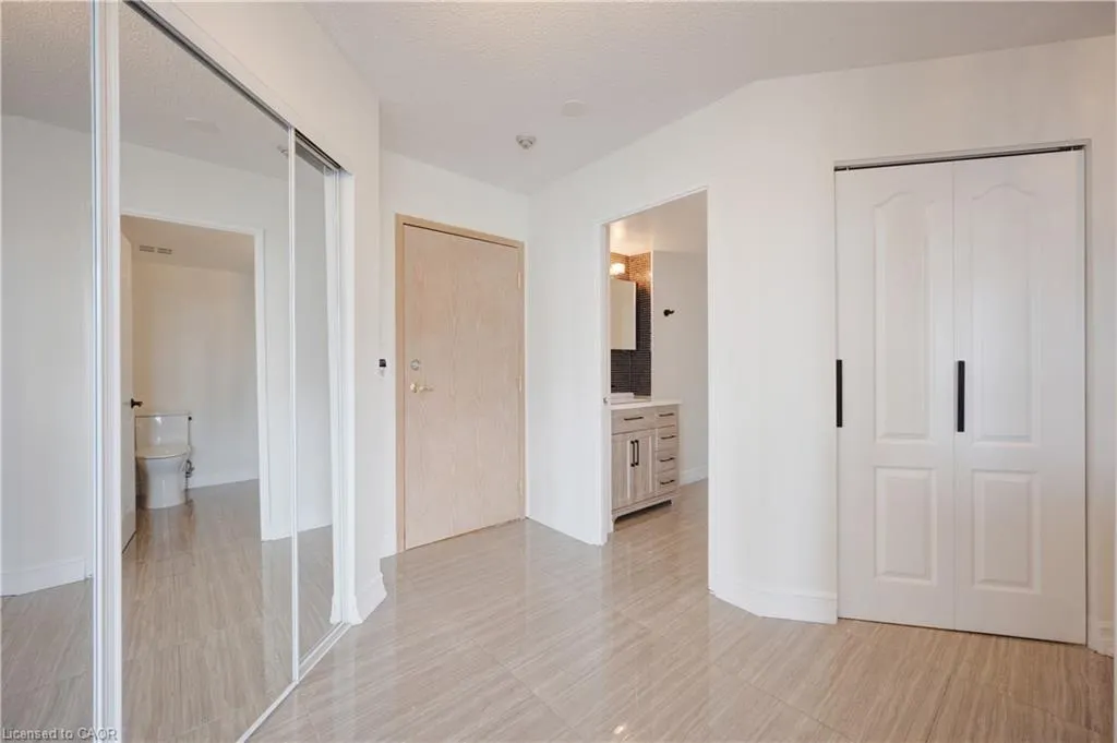 55 Elm Drive W, #2204