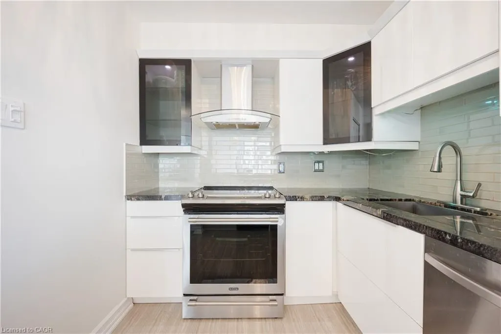 55 Elm Drive W, #2204