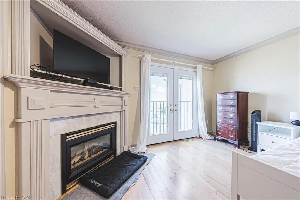 85 Edgewater Drive, #6