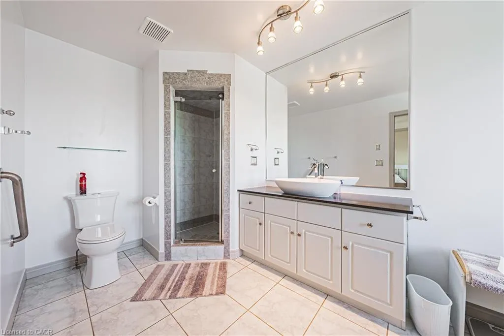 85 Edgewater Drive, #6
