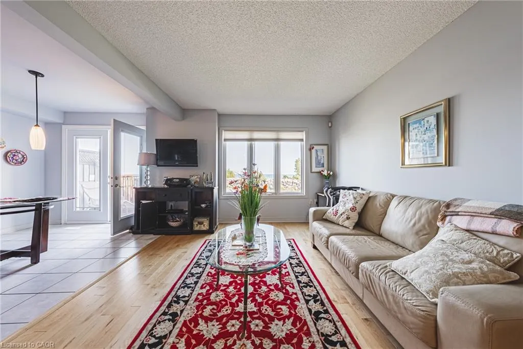 85 Edgewater Drive, #6