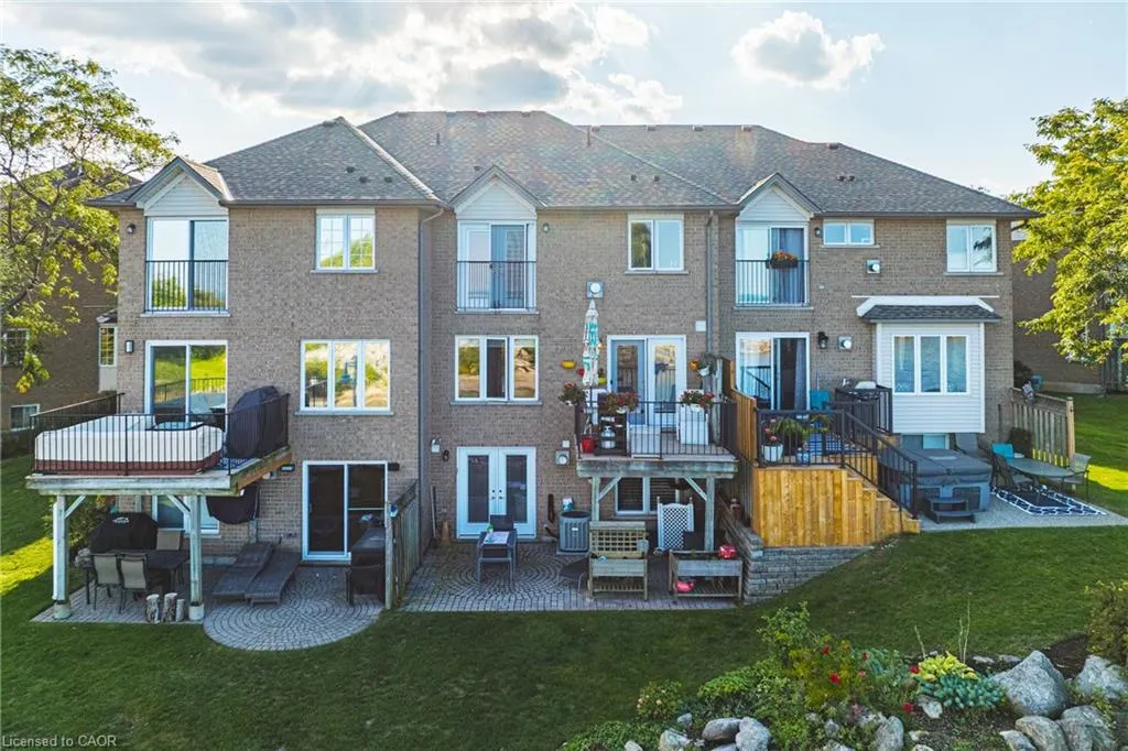 85 Edgewater Drive, #6