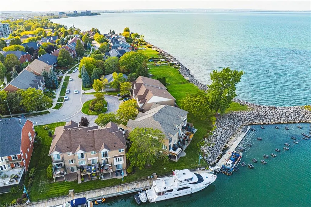 85 Edgewater Drive, #6