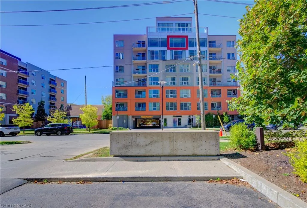321 Spruce Street, #102