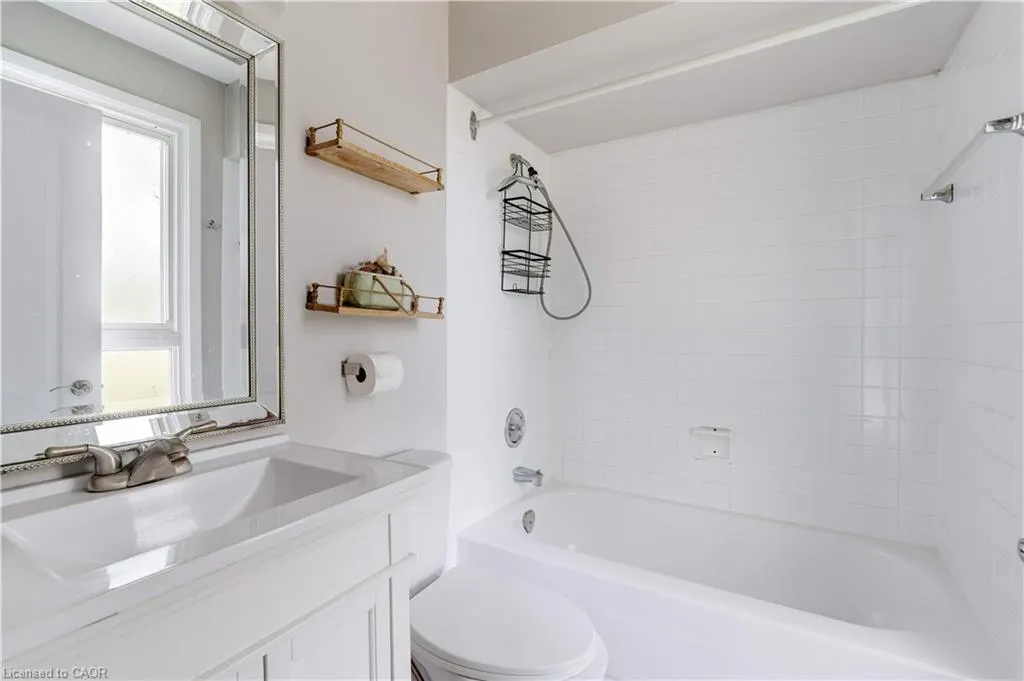 5475 Lakeshore Road, #19