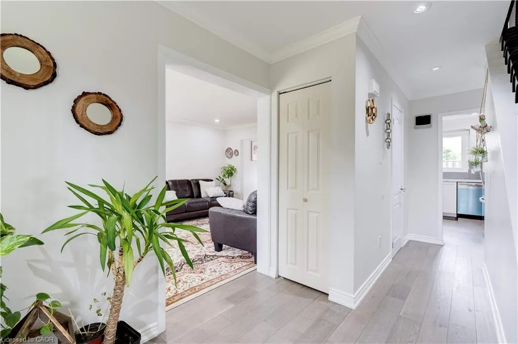 5475 Lakeshore Road, #19