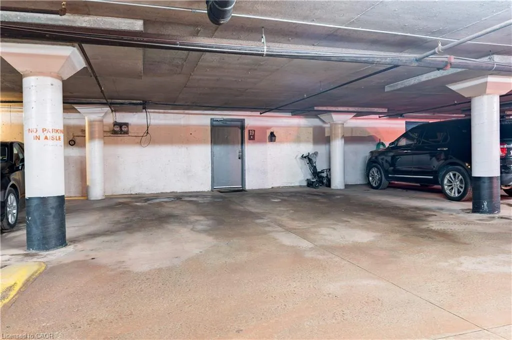 5475 Lakeshore Road, #19