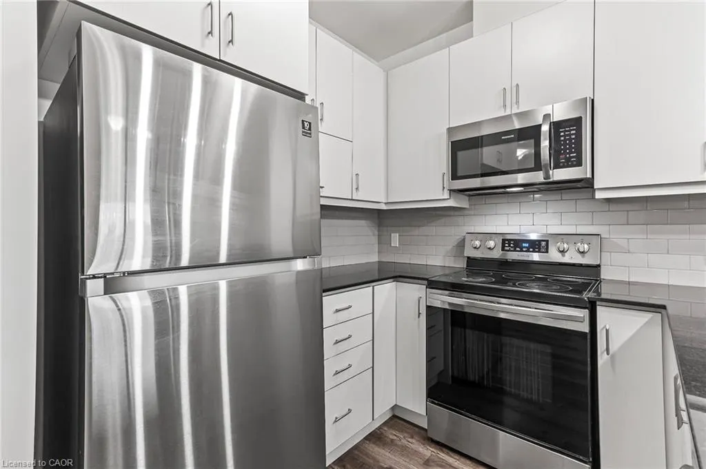 102 Grovewood Common, #121