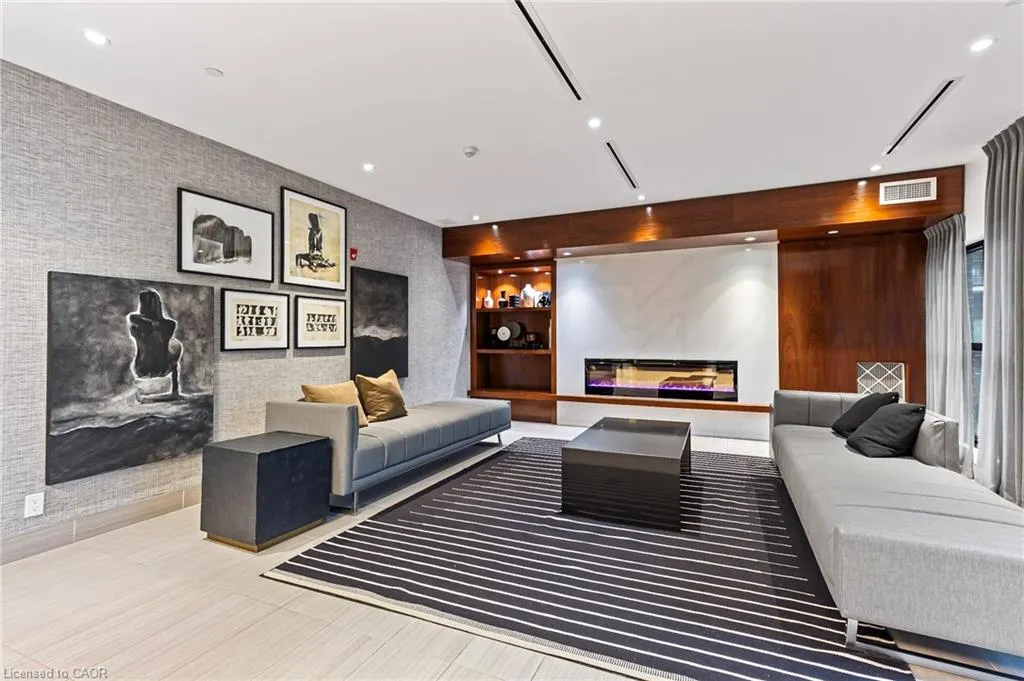 102 Grovewood Common, #121
