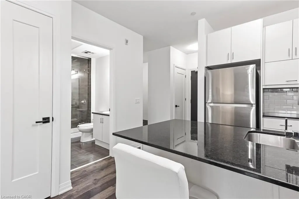 102 Grovewood Common, #121