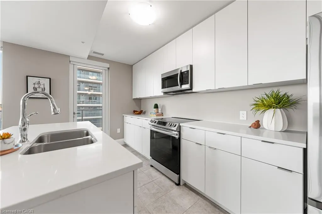 73 Arthur Street, #802