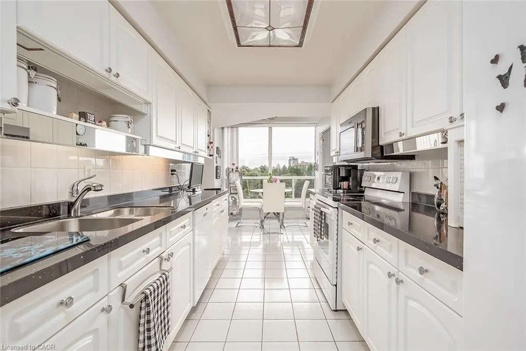 1276 Maple Crossing Boulevard, #612