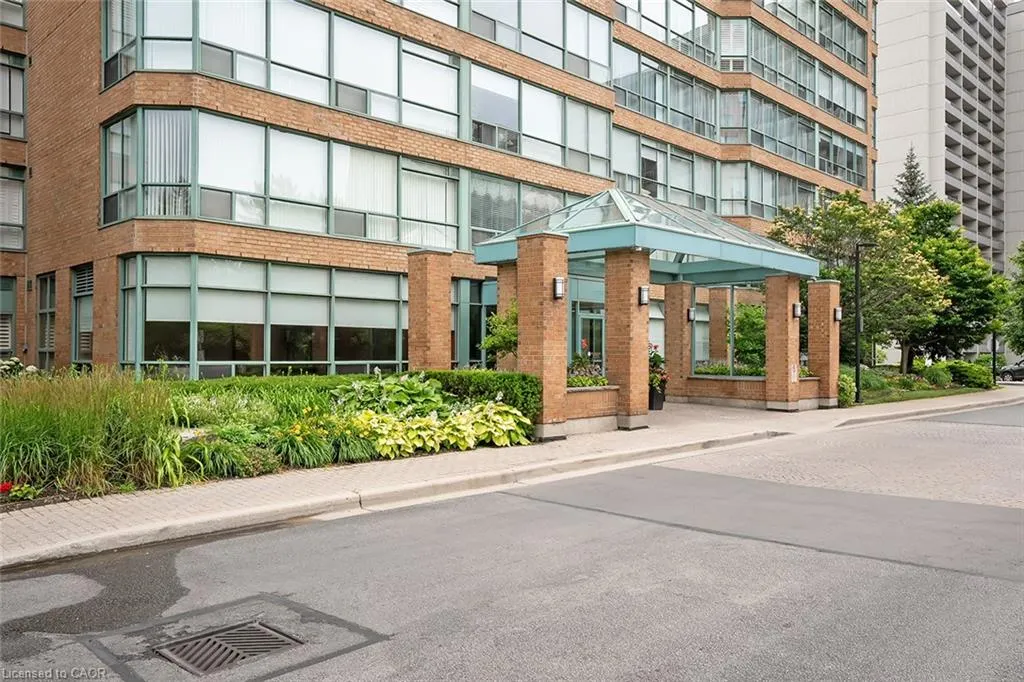 1276 Maple Crossing Boulevard, #612
