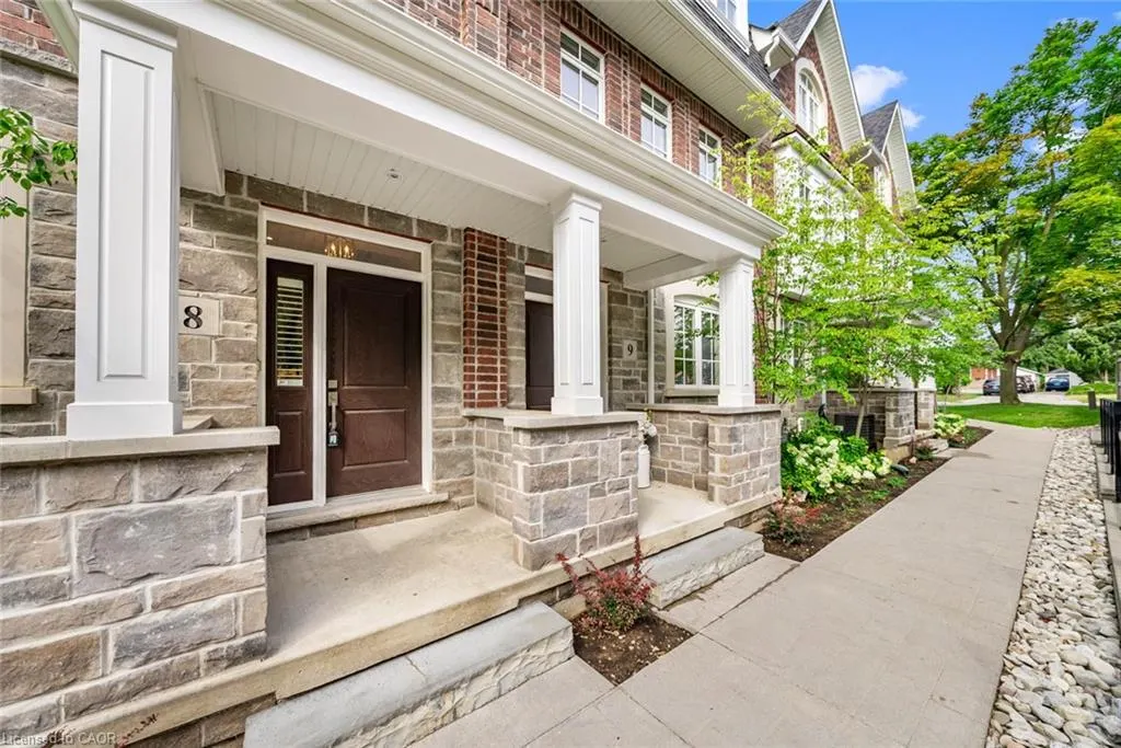 2362 New Street, #8