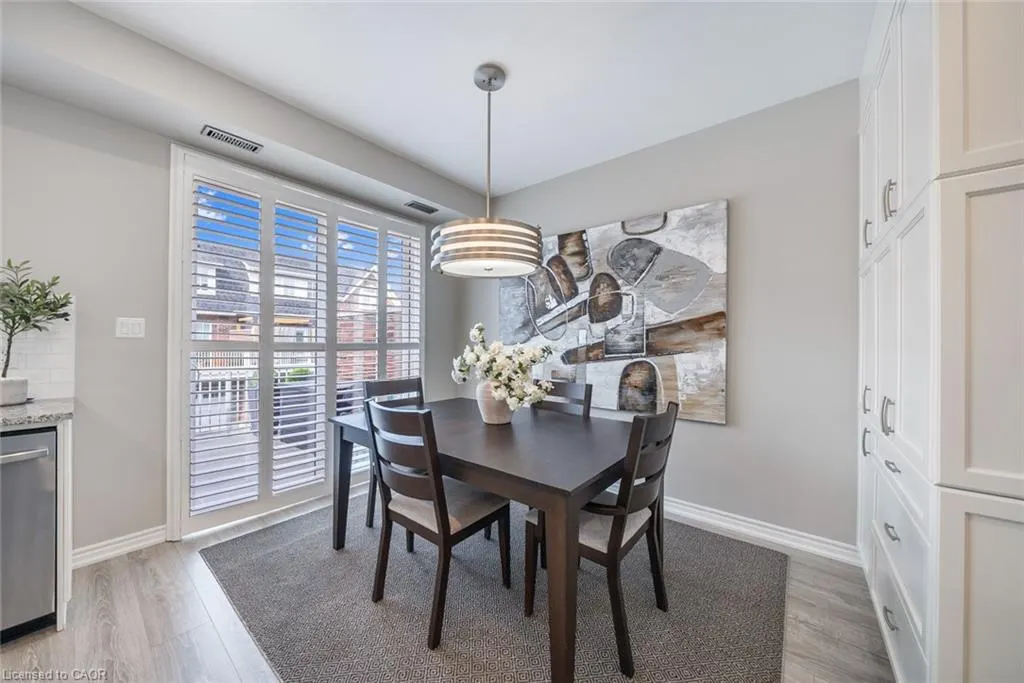 2362 New Street, #8