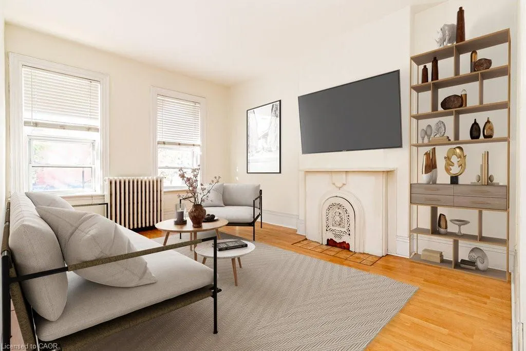 266 King Street W