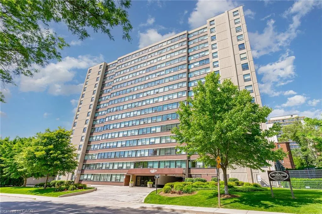120 Duke Street, #206