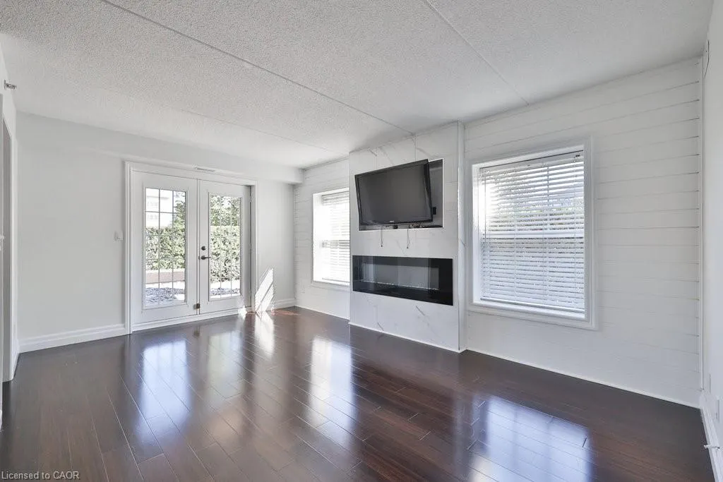 2035 Appleby Line, #113