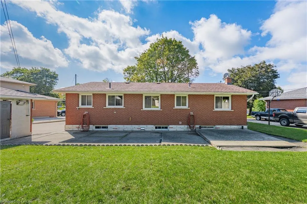 23 Sunnylea Crescent