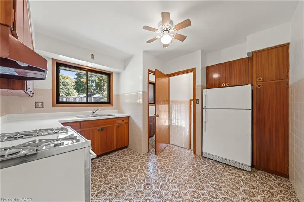 23 Sunnylea Crescent