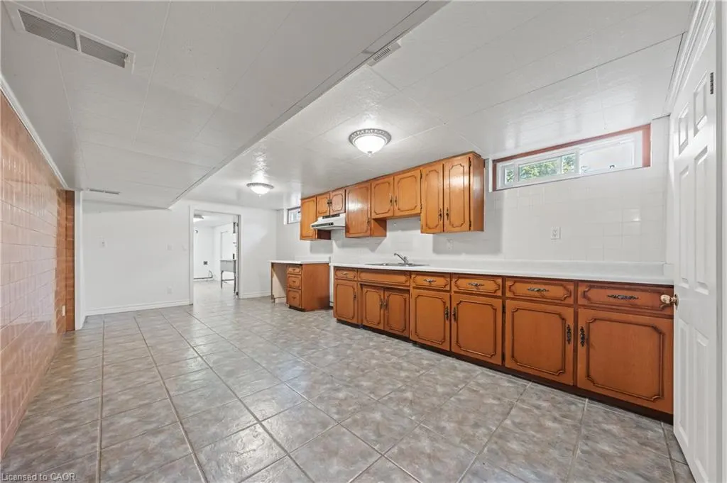 23 Sunnylea Crescent