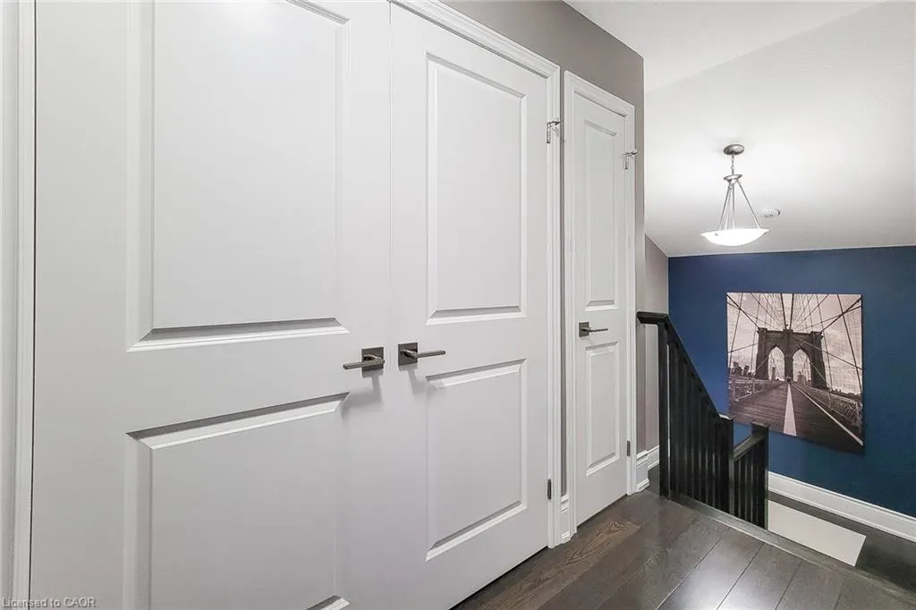 19 Dresser Lane