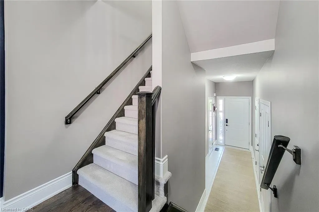 19 Dresser Lane