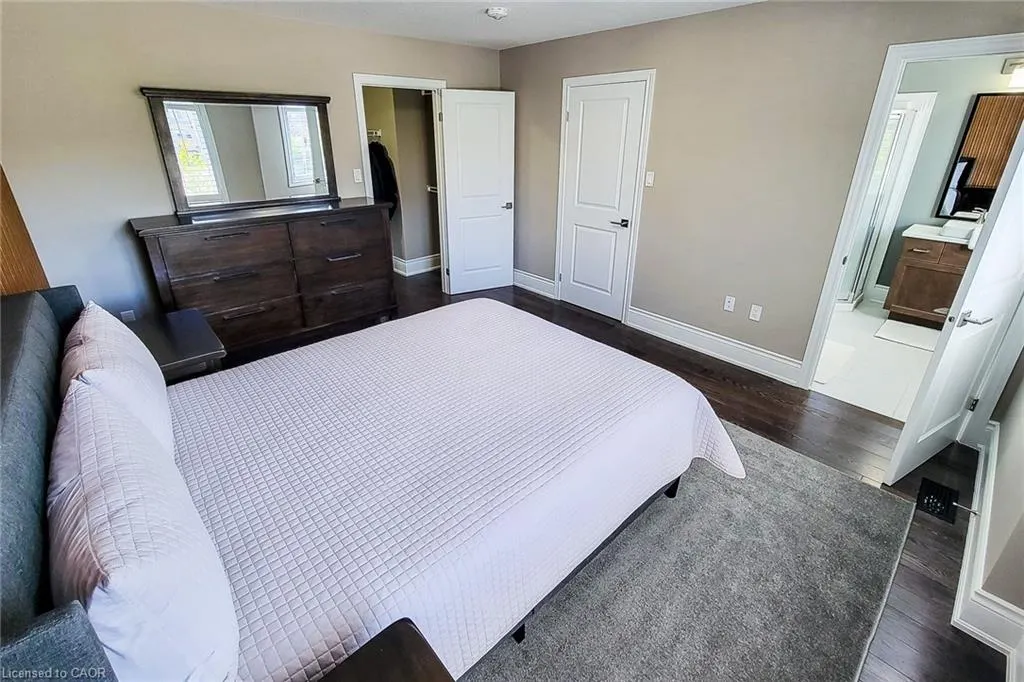 19 Dresser Lane