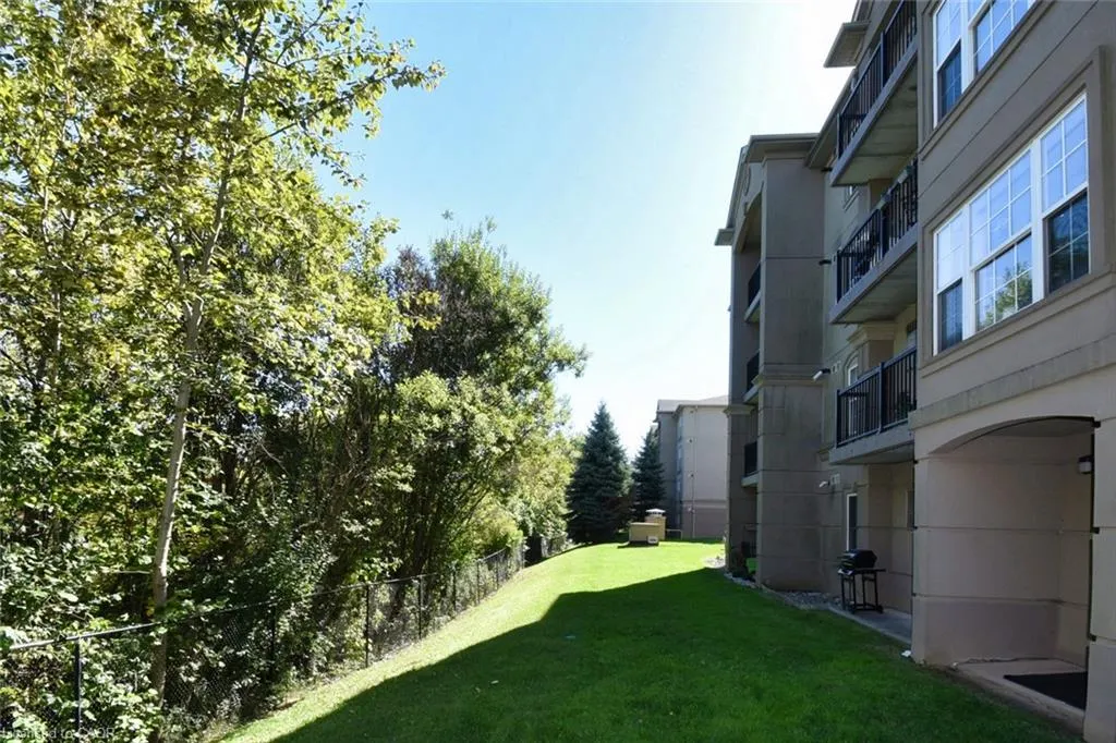 2065 Appleby Line, #411