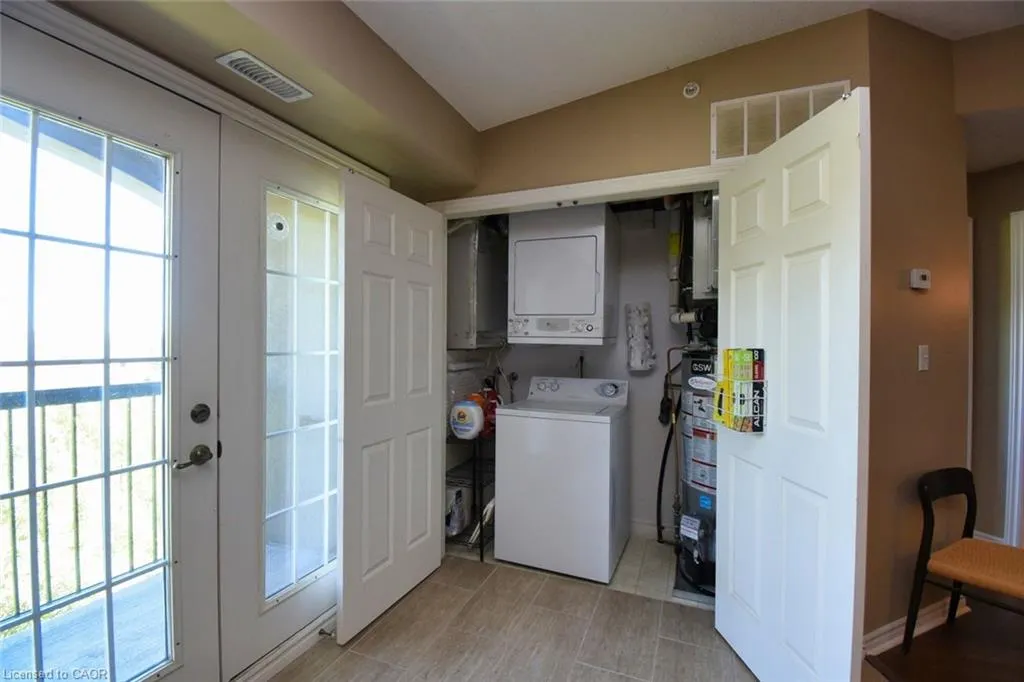 2065 Appleby Line, #411