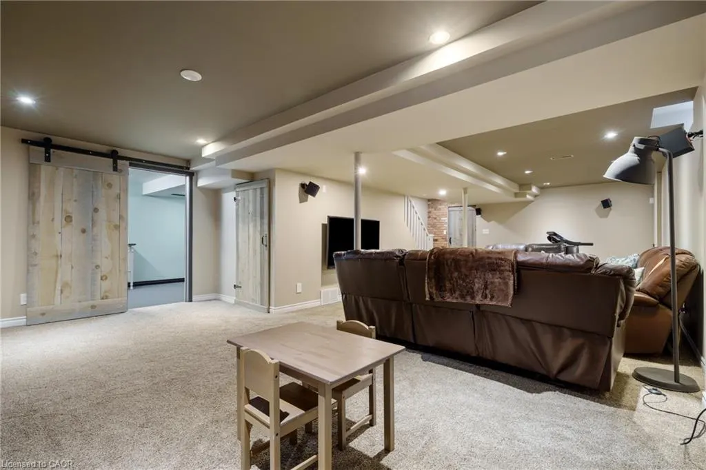 44 Grassyplain Drive