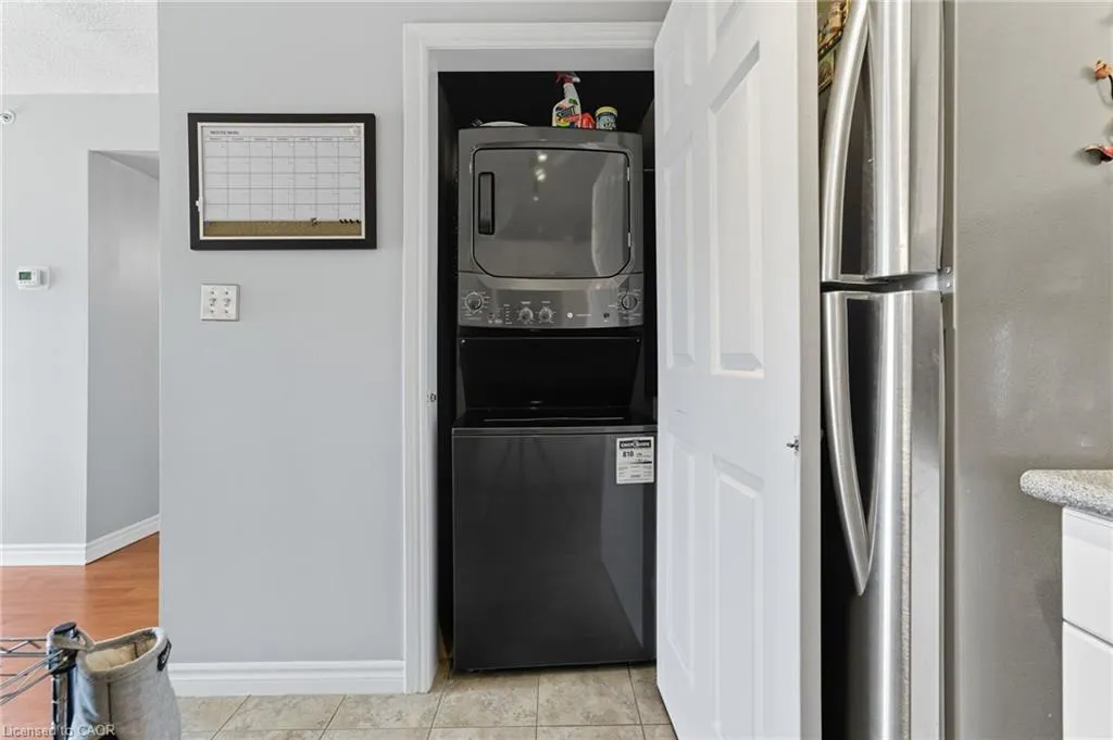 1421 Walkers Line, #304