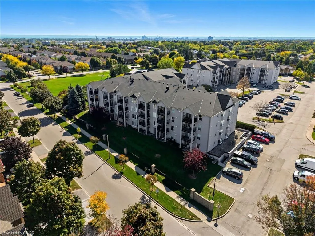 1421 Walkers Line, #304