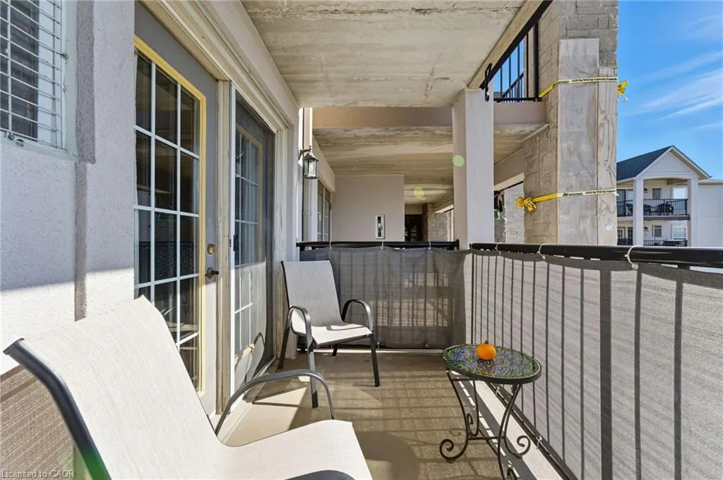 1421 Walkers Line, #304