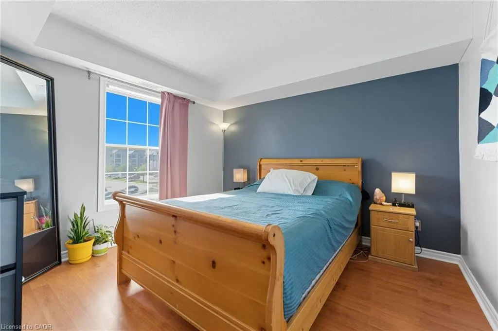 1421 Walkers Line, #304