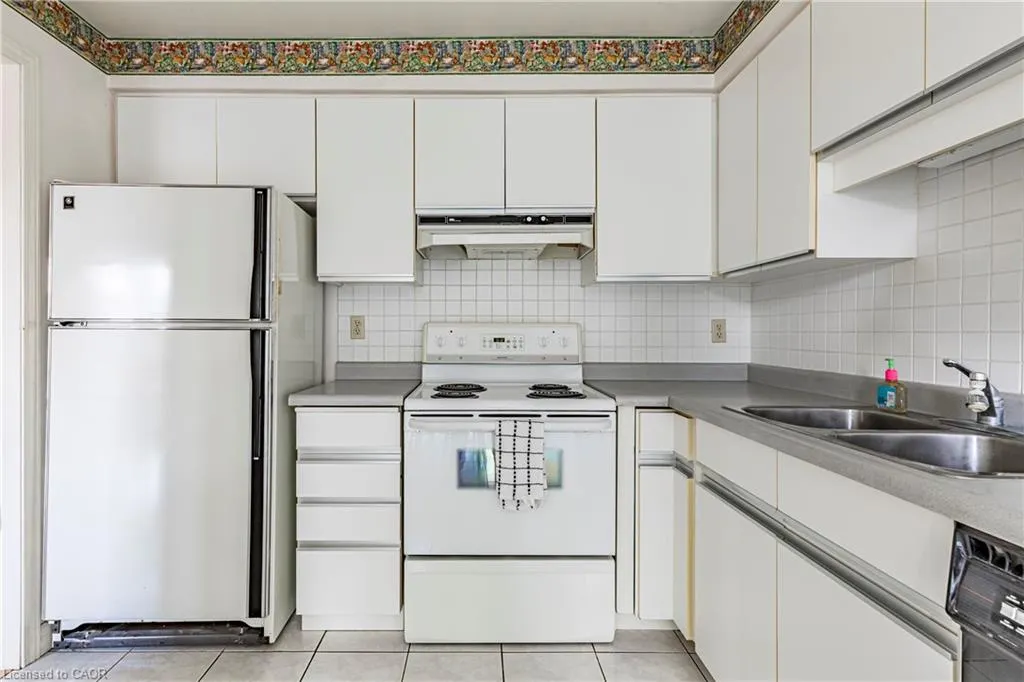 67 Caroline Street S, #304 (3D)