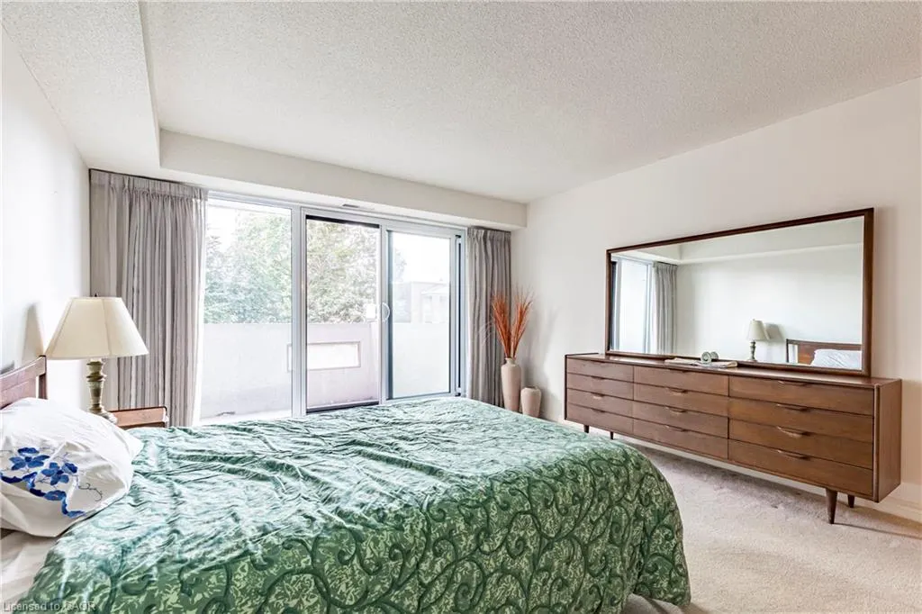 67 Caroline Street S, #304 (3D)