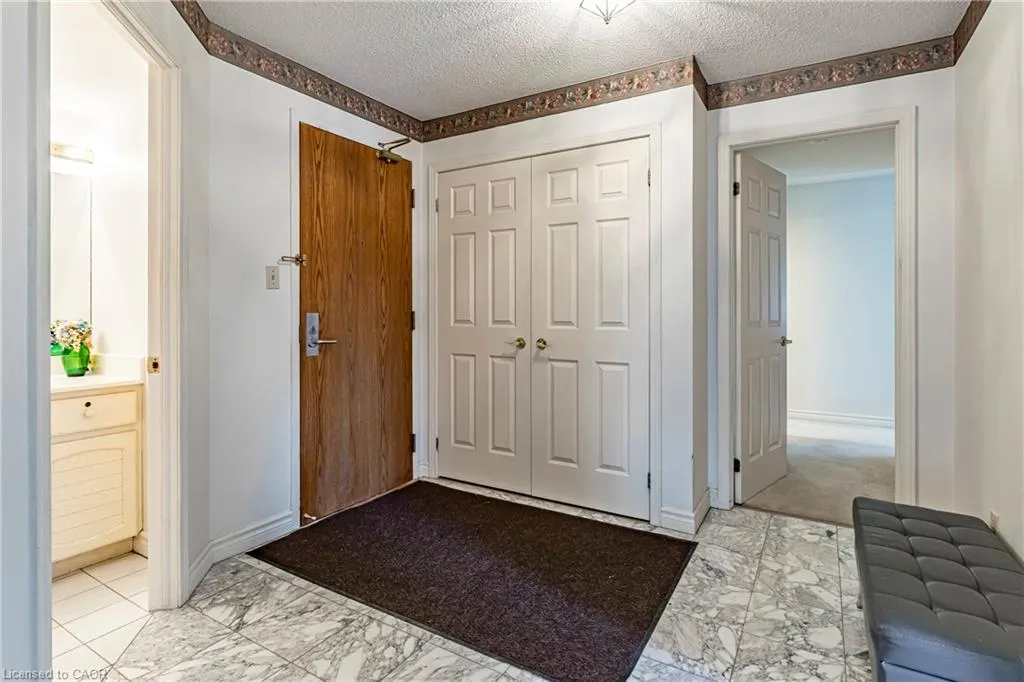 67 Caroline Street S, #304 (3D)