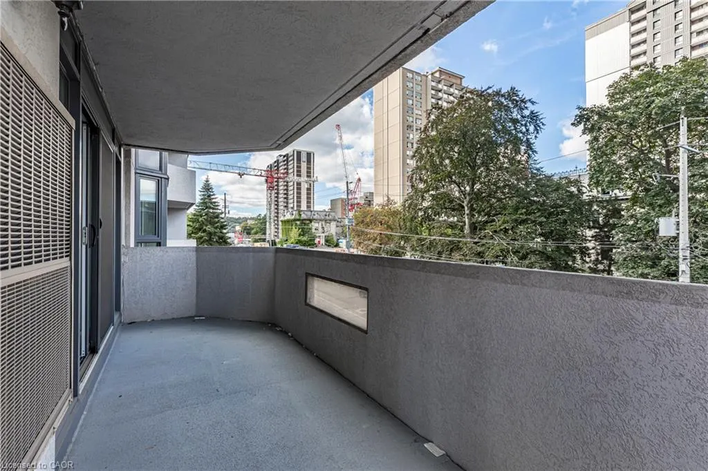 67 Caroline Street S, #304 (3D)