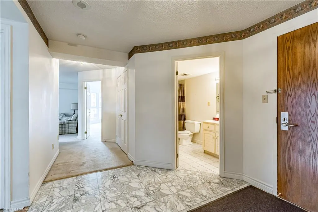 67 Caroline Street S, #304 (3D)