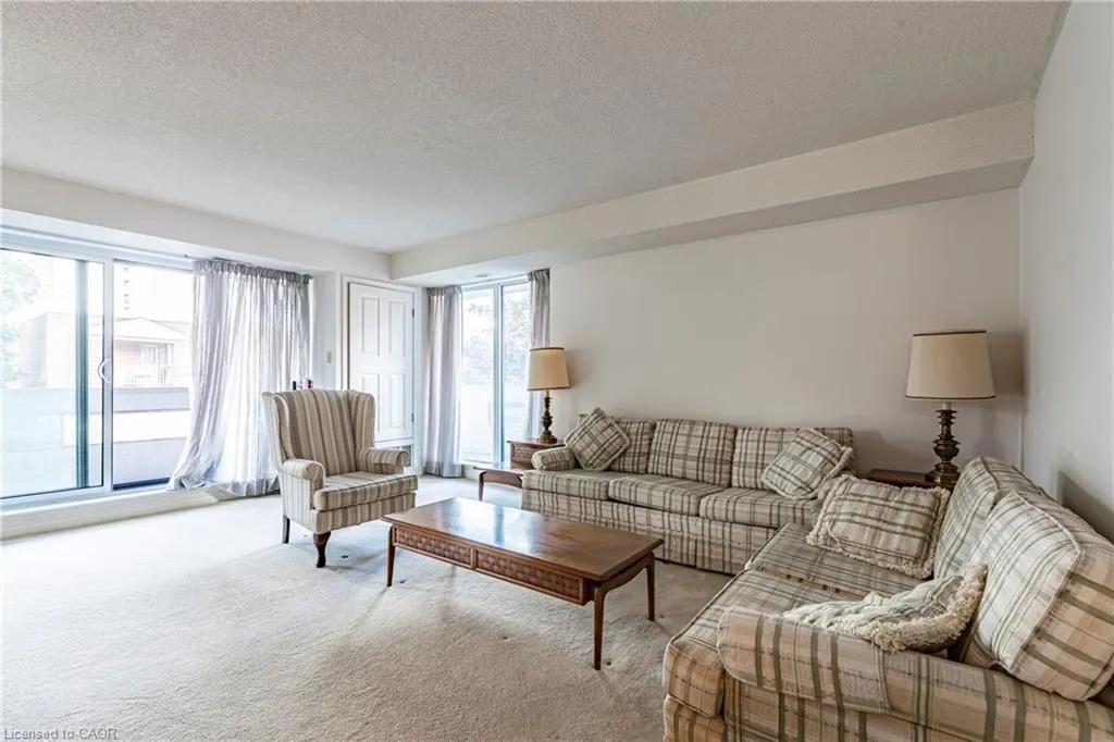 67 Caroline Street S, #304 (3D)