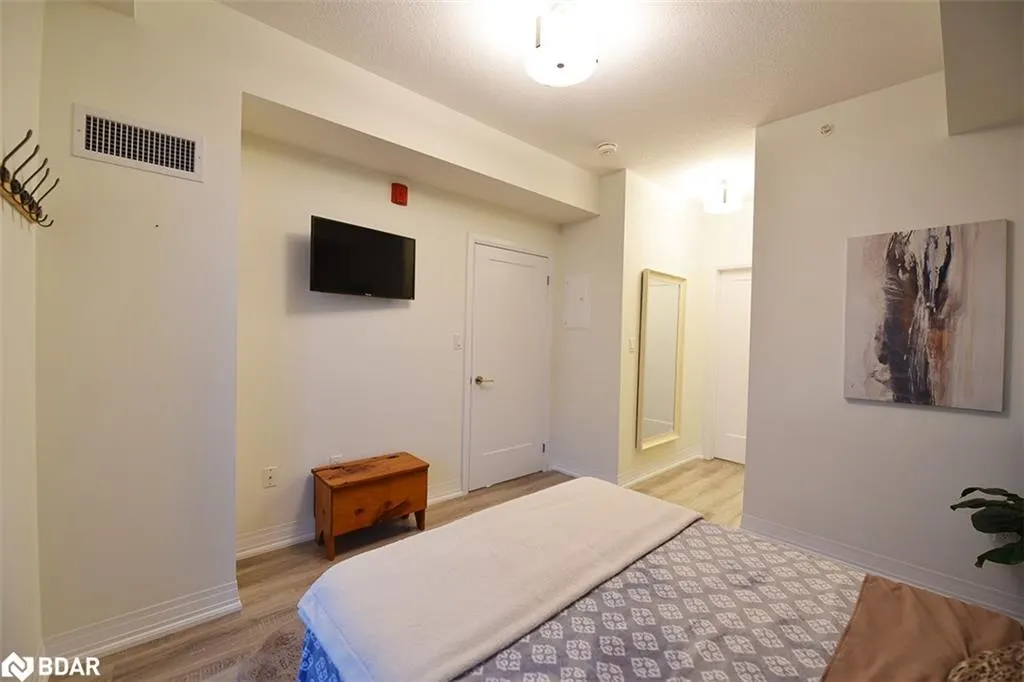 10 Concord Place, #412