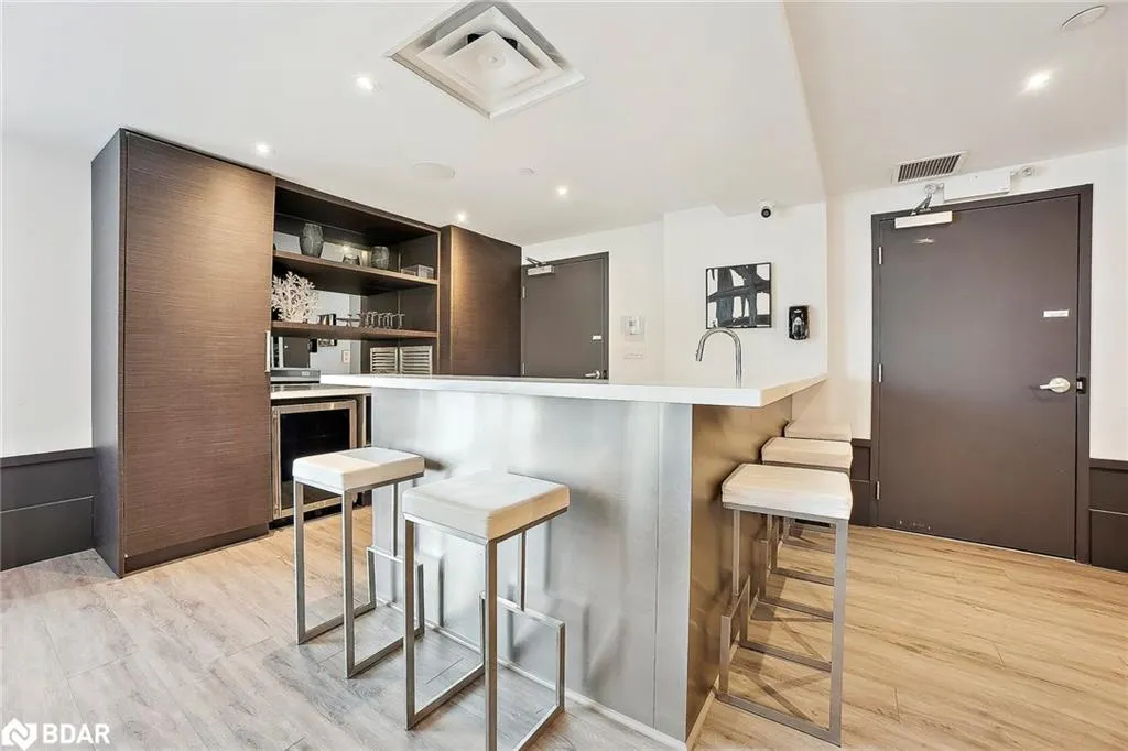 10 Concord Place, #412