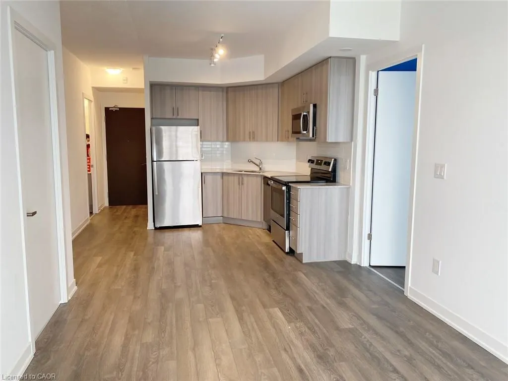 550 North Service Road, #1006