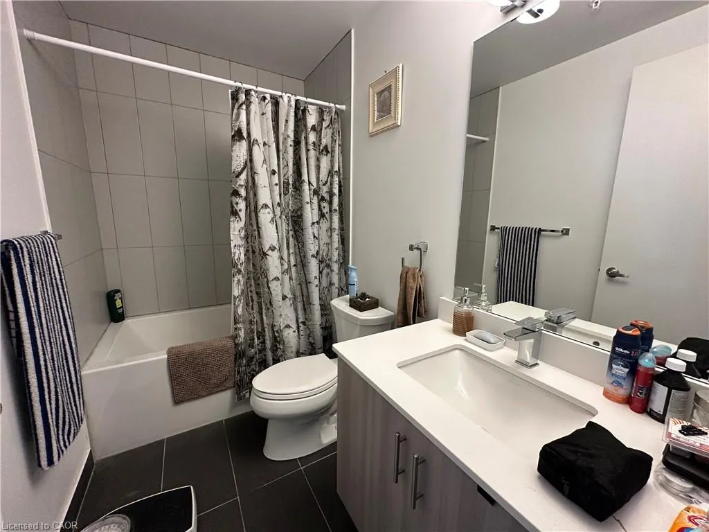550 North Service Road, #1006