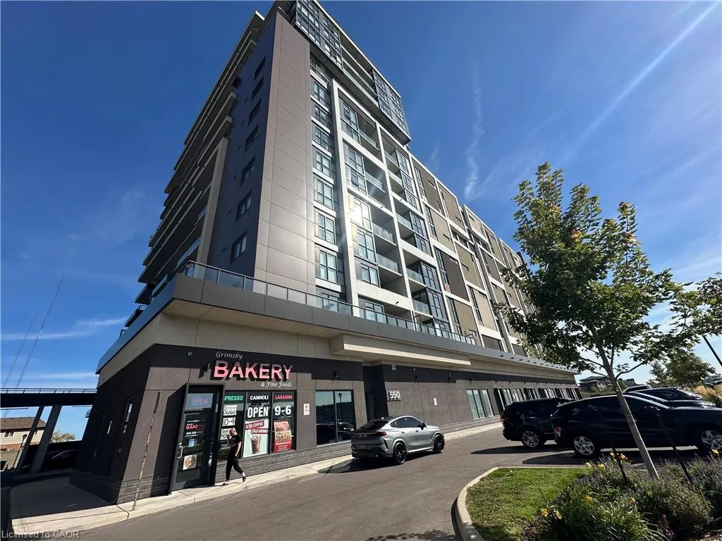 550 North Service Road, #1006