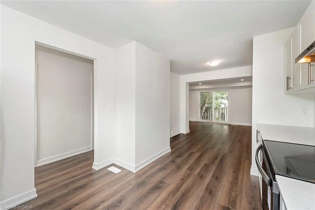 20 Anna Capri Drive, #2
