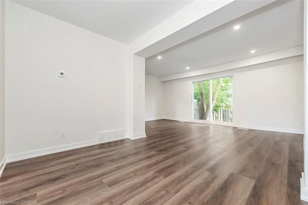 20 Anna Capri Drive, #2